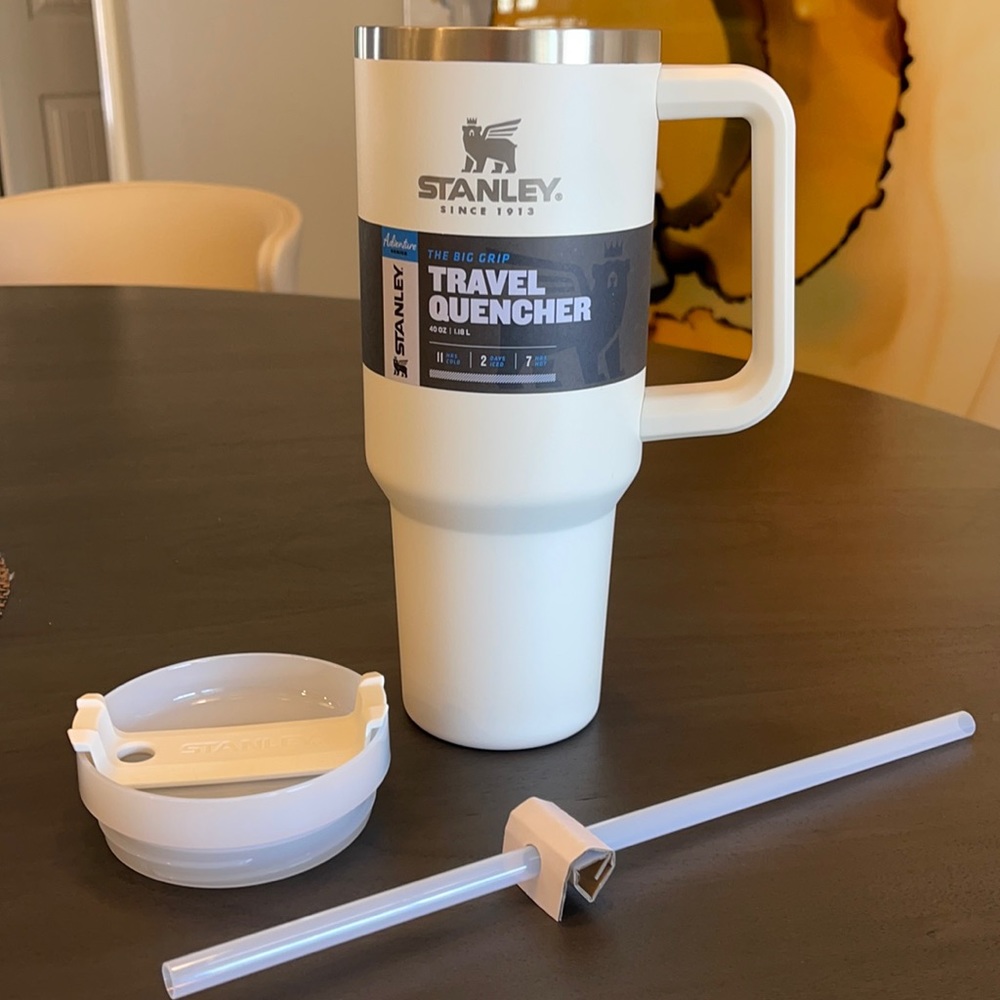 NEW STANLEY QUENCHER 40 OZ VIRAL RARE TUMBLER